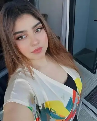 Gonda Escort